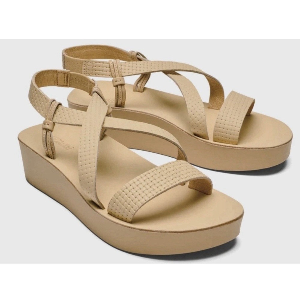 NWT OluKai Women's Size 10 Onohi Strappy Sandals In Warm Beige